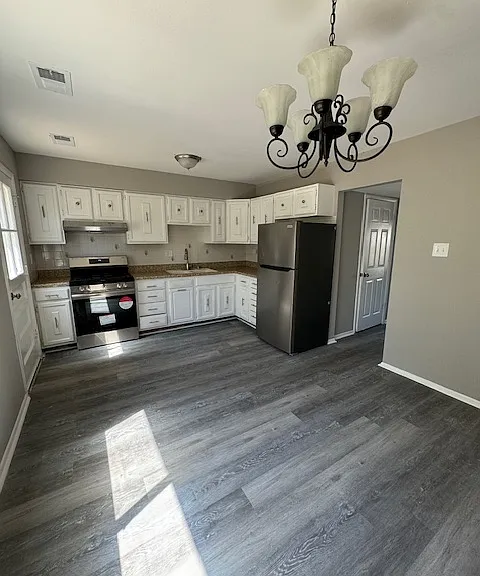 430 Battery Dr — Photo 1