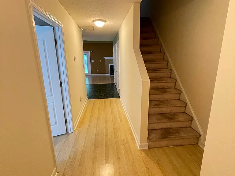 3436 Westgate Dr — Photo 3