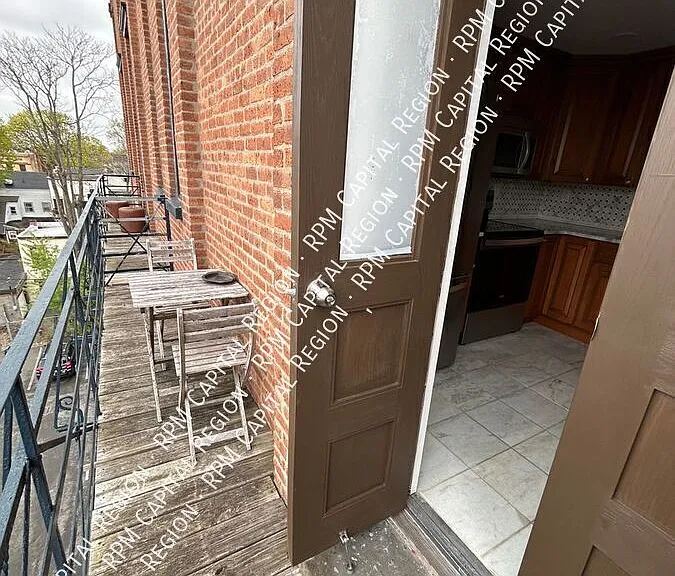 409 Madison Ave #303 — Photo 6