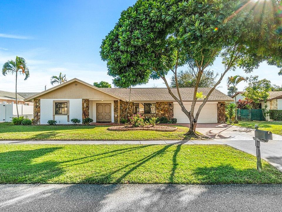 1st image of 5457 Sandhurst Cir S