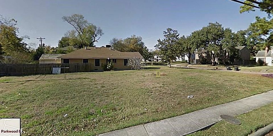 2nd image of 3748 Parkwood Dr
