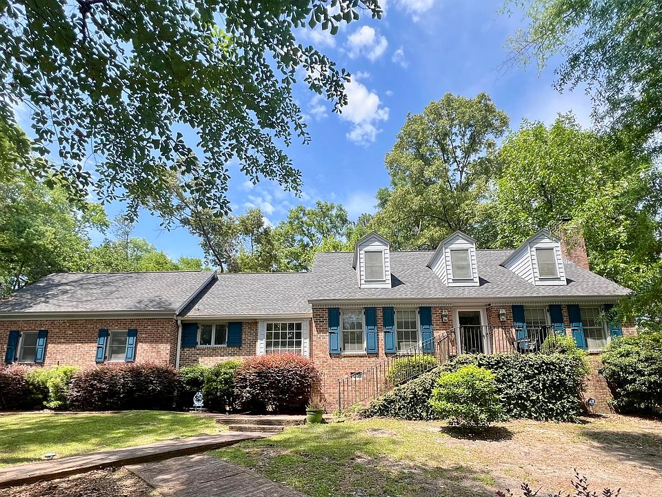 1st image of 904 Churchill Rd