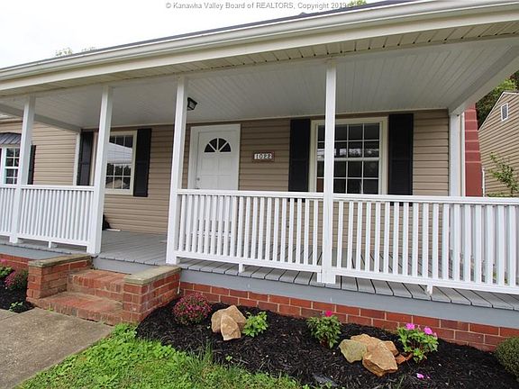 3rd image of 1022 Village Dr