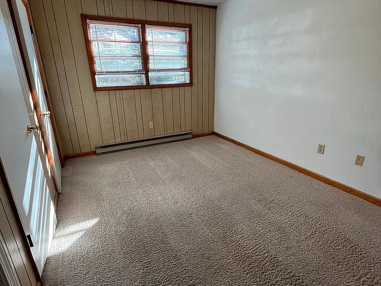 Apartment Heights — Photo 43