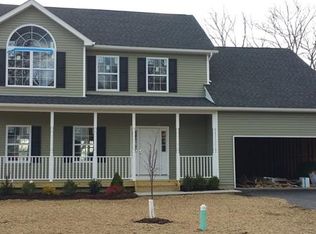 55 Walnut Ln, Middletown, NY 10940