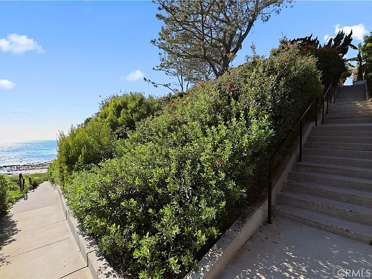 454 Seaward Rd — Photo 39
