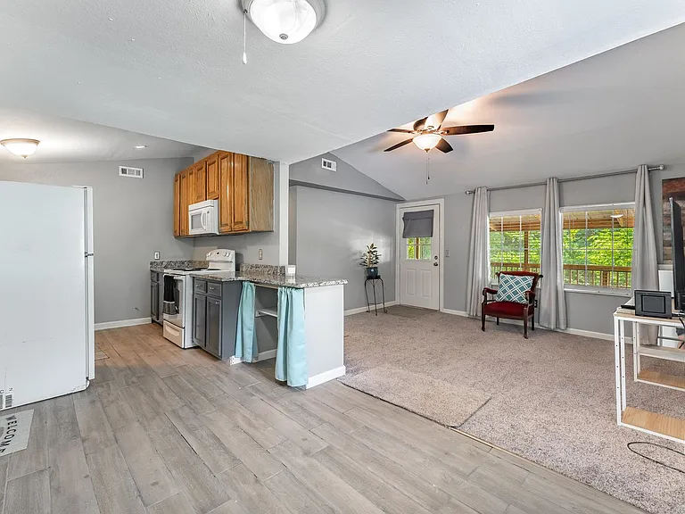 16755 Leisure Loop — Photo 9