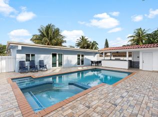 6820 SW 9th St, Hollywood, FL 33023