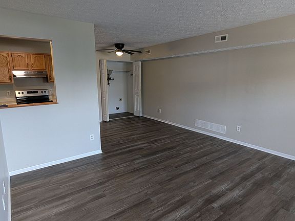 3rd image of 859 Kerns Dr NE APT B