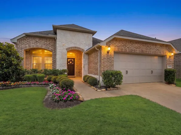 143 Castlegate Ln, Houston, TX 77065