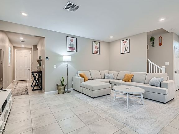 5th image of 9264 Aqua Shore Ct