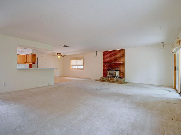 4th image of 6224 Katson Ave NE