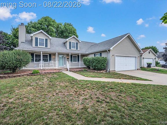 2nd image of 21723 Magnolia Ct