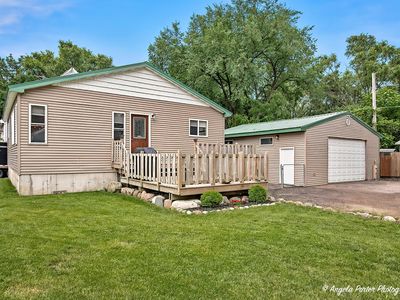 39 Fairfax Rd, Fox Lake, IL, 60020