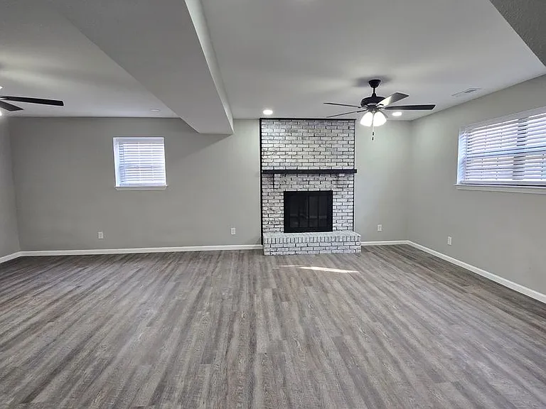 803 Monterey Dr — Photo 6