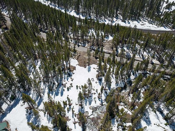 2nd image of 20954 Donner Pass Rd