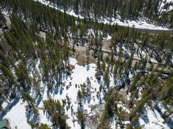 20954 Donner Pass Rd, Soda Springs, CA 95728