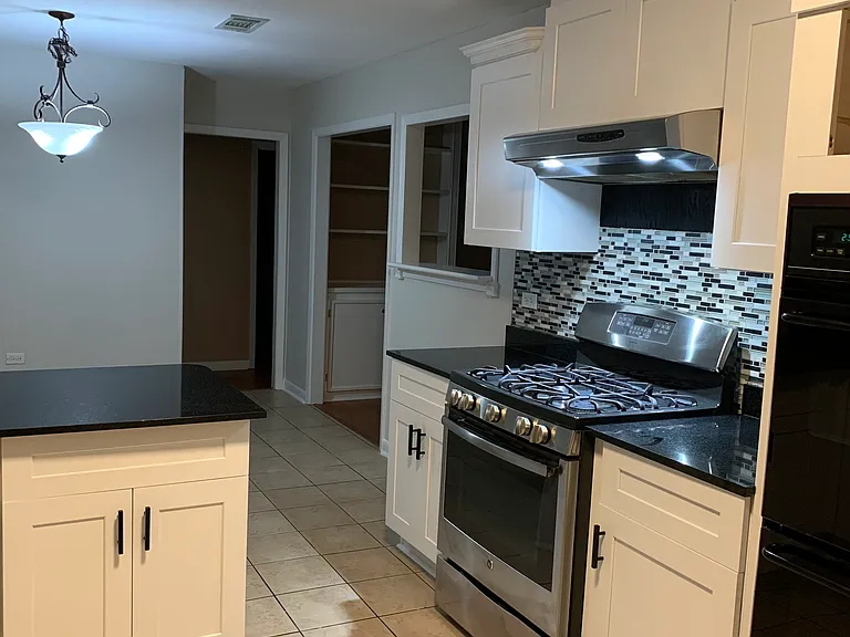 603 Prevost Dr — Photo 4