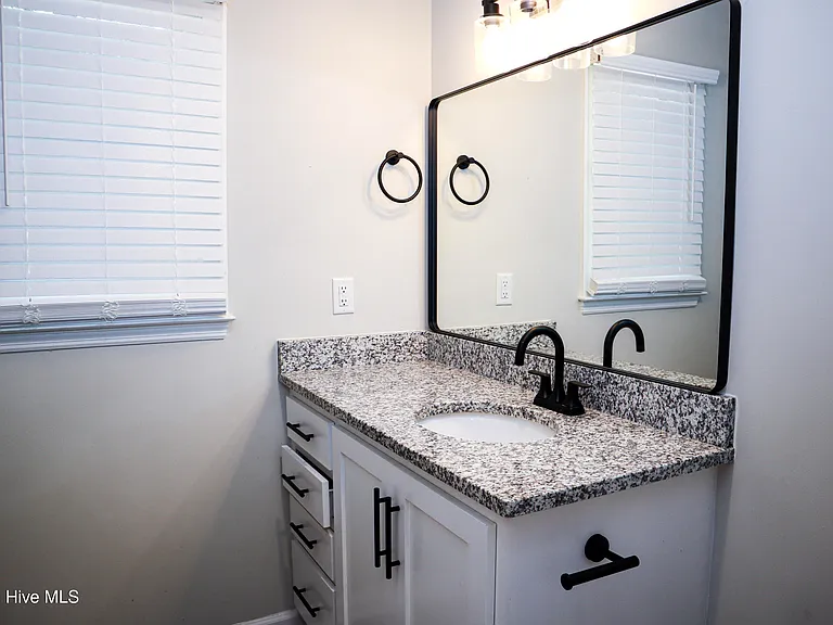 8359 Inscoe Rd — Photo 10