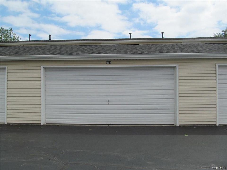 2nd image of 357 Wimbledon Ct
