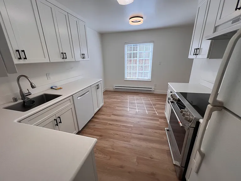 1249 W Washington Ave #1 — Photo 10
