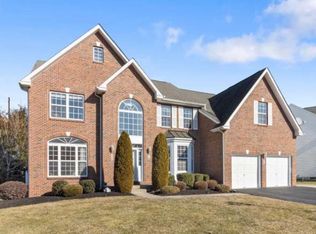 413 Longleaf Dr, Perkasie, PA 18944