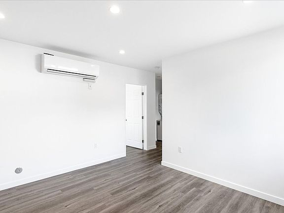 3rd image of 1551 N Avalon Blvd Unit 1