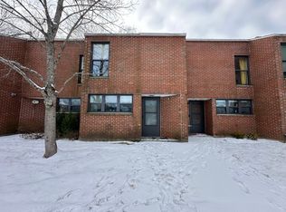 36 Juniper Ln #36, Westbrook, ME 04092