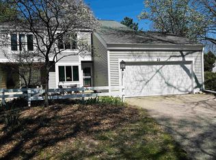 22 Pin Oak Trl, Madison, WI 53717