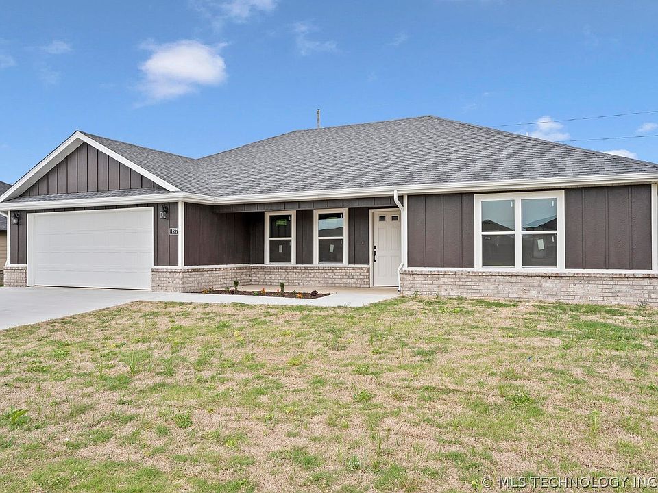 1st image of 1127 Center Court Cir
