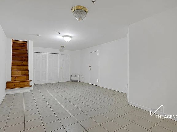 4th image of 242 W 21st St APT A