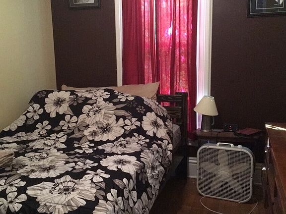 5th image of 1329 Paris Ave NE #1