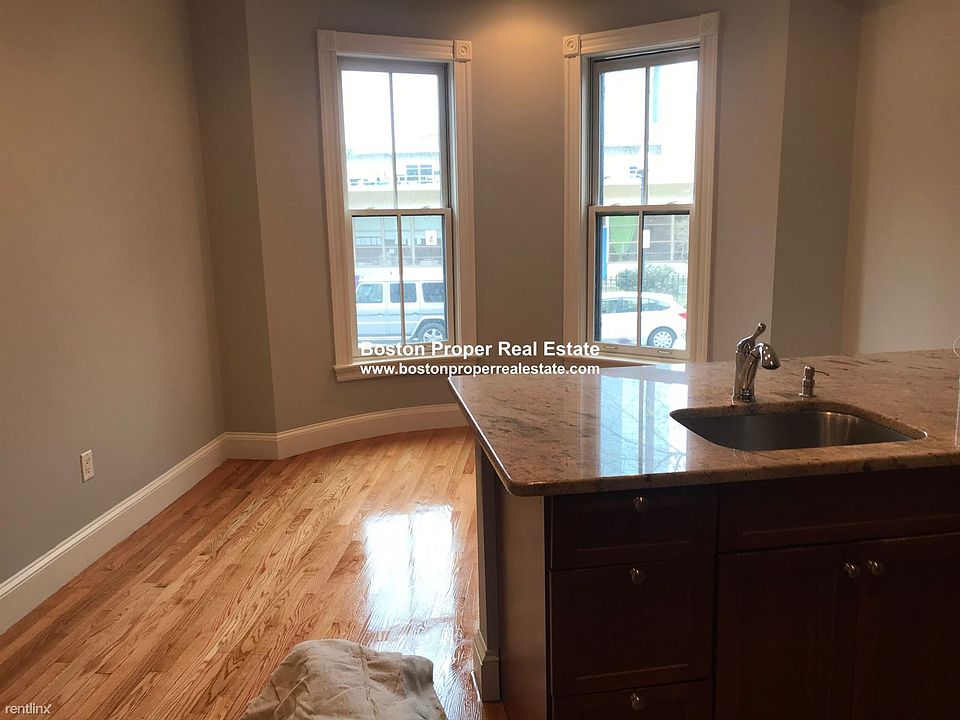 28 Montgomery St. #3 Boston - South End Unit Photo 1