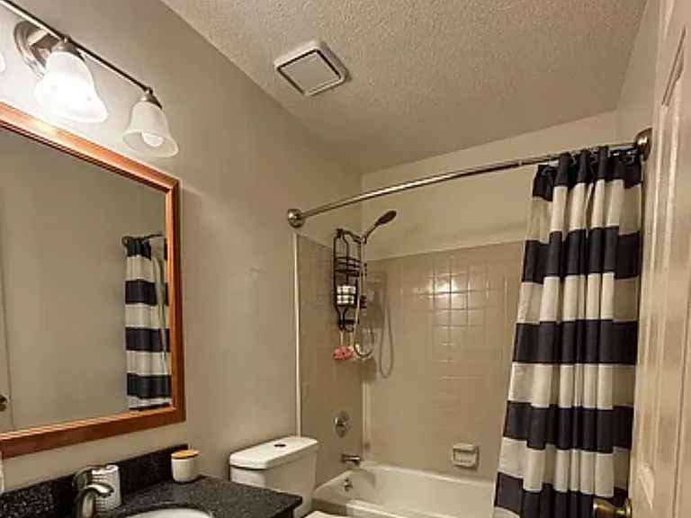 3831 Armitage Dr — Photo 2
