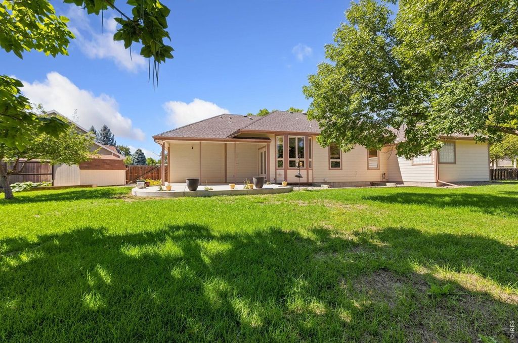 1350 Silverwood Ct