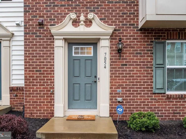7054 Kona Dr, Gainesville, VA 20155