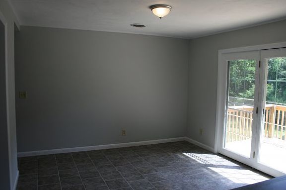 4th image of 506 Meadowlark Dr