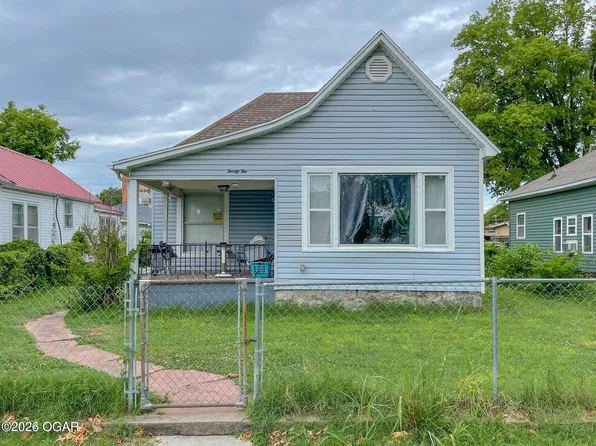 2010 S Moffet Ave, Joplin, MO 64804