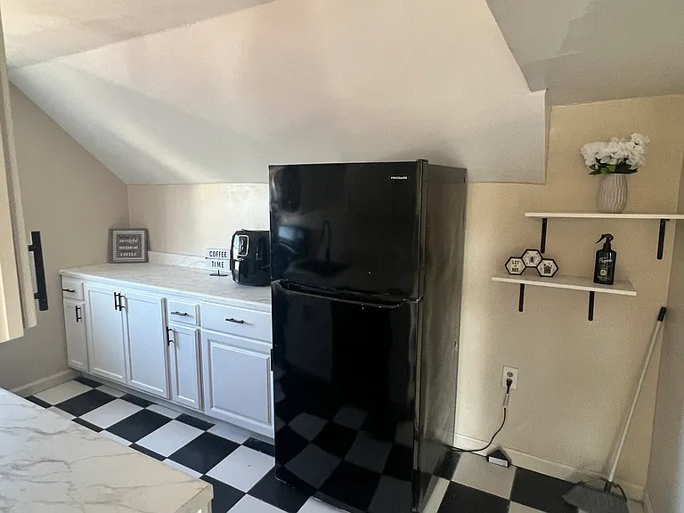 163 Holly St #3 — Photo 15