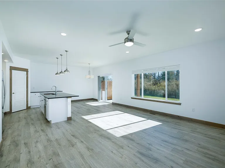 17 Bourbon Ln — Photo 8