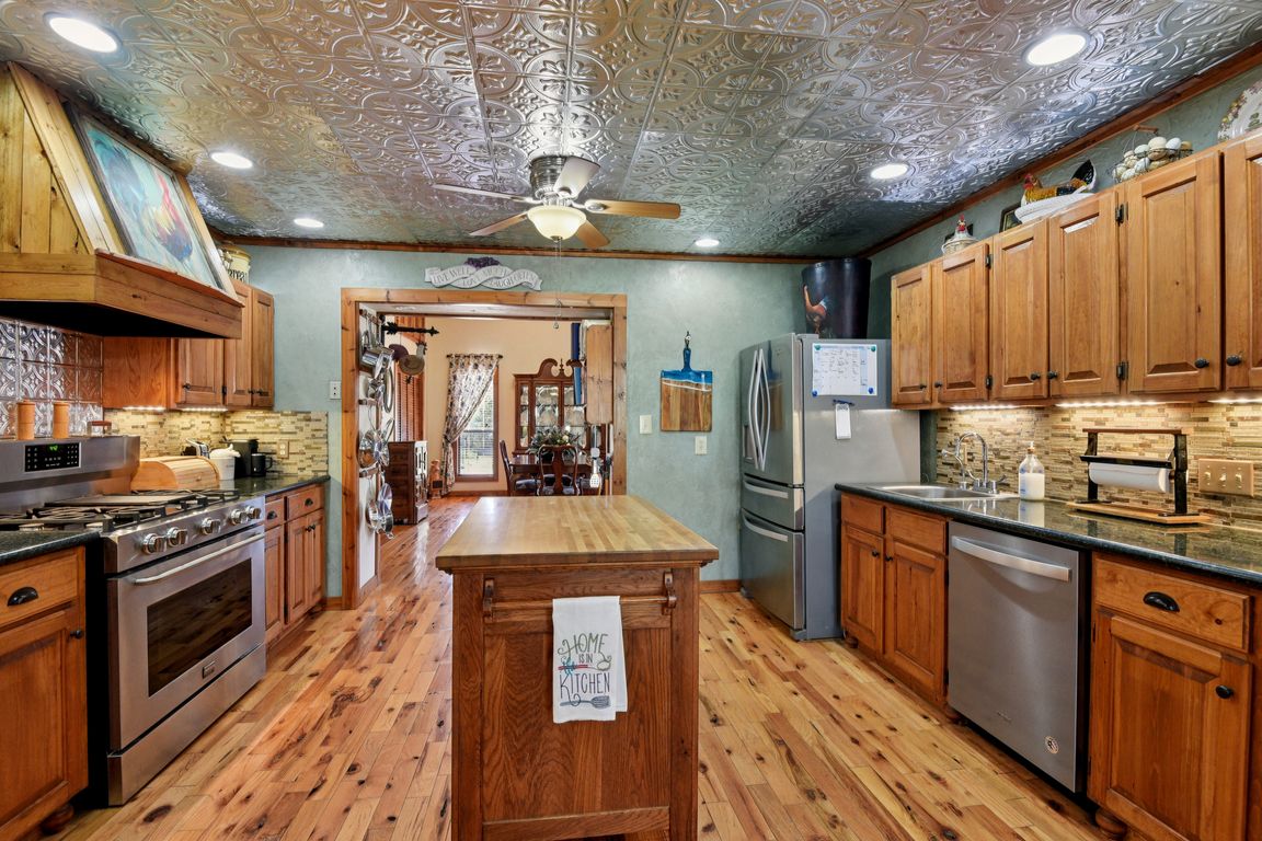 FM 480-S1403-028.jpg