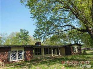 58 Queens Dr, Florissant, MO