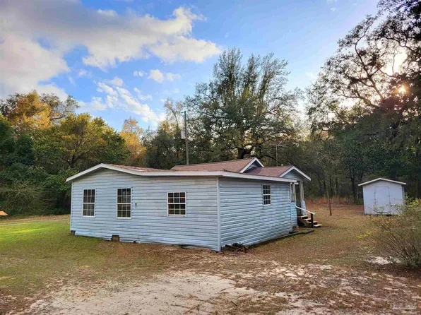 7474 Embers Ln, Milton, FL 32583