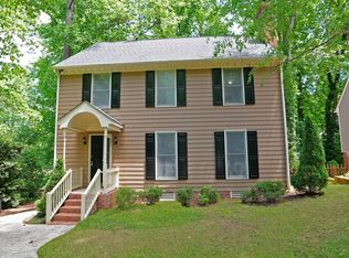 112 Topsail Ct, Cary, NC 27511