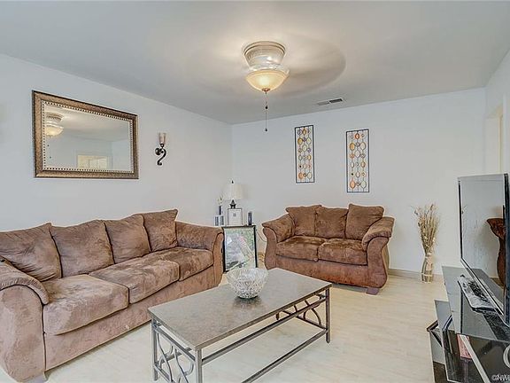 5th image of 9437 Boxwood Dr