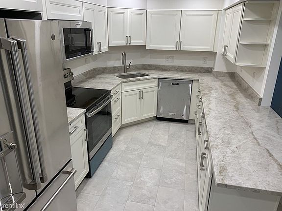 125 Pleasant 504 - 3