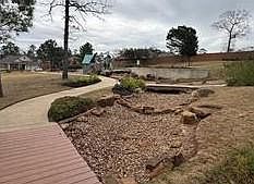 4th image of 695 Wedgewood Park