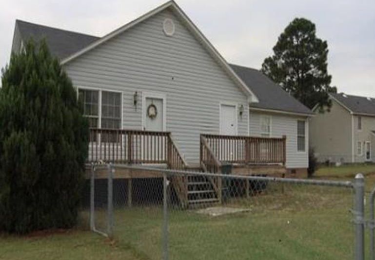 2nd image of 20 Fox Run Ln