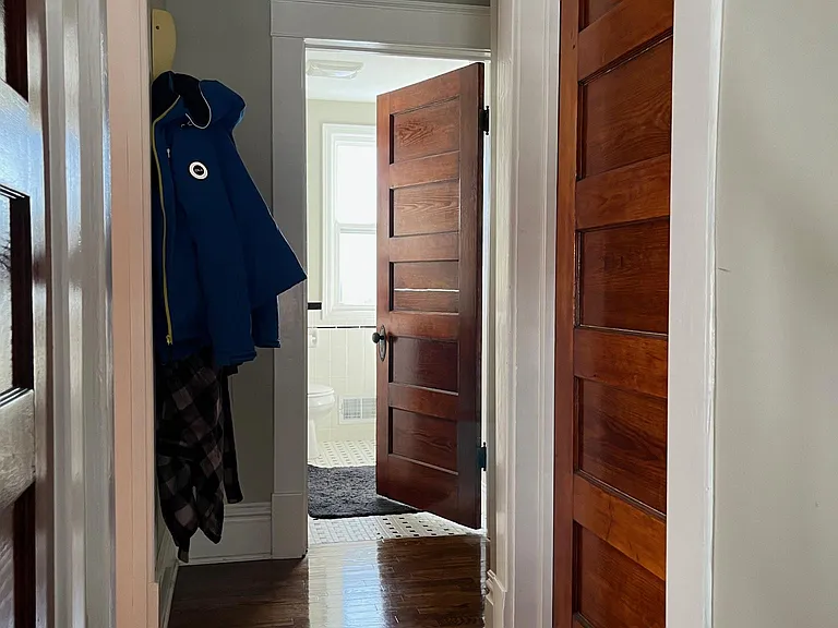215 Custer Ave #B — Photo 5