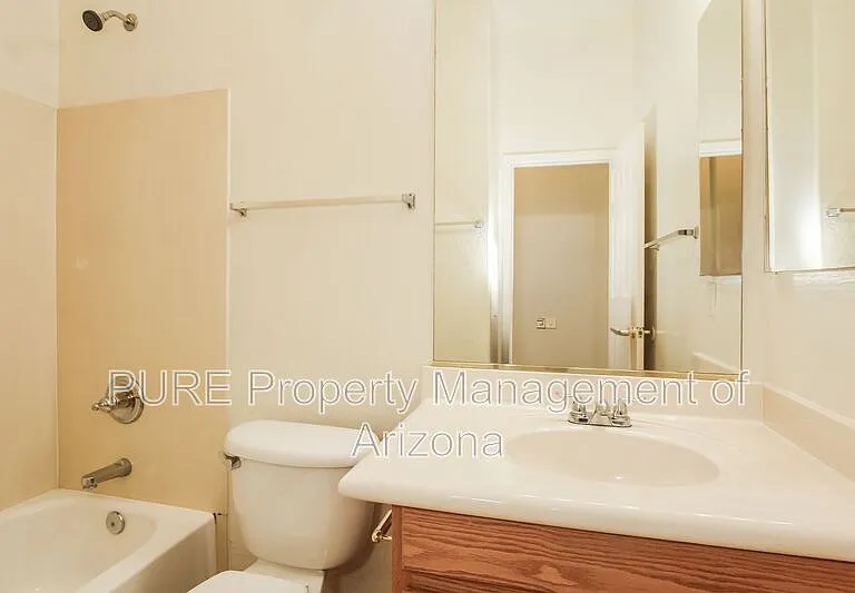 8752 W Frier Dr — Photo 11